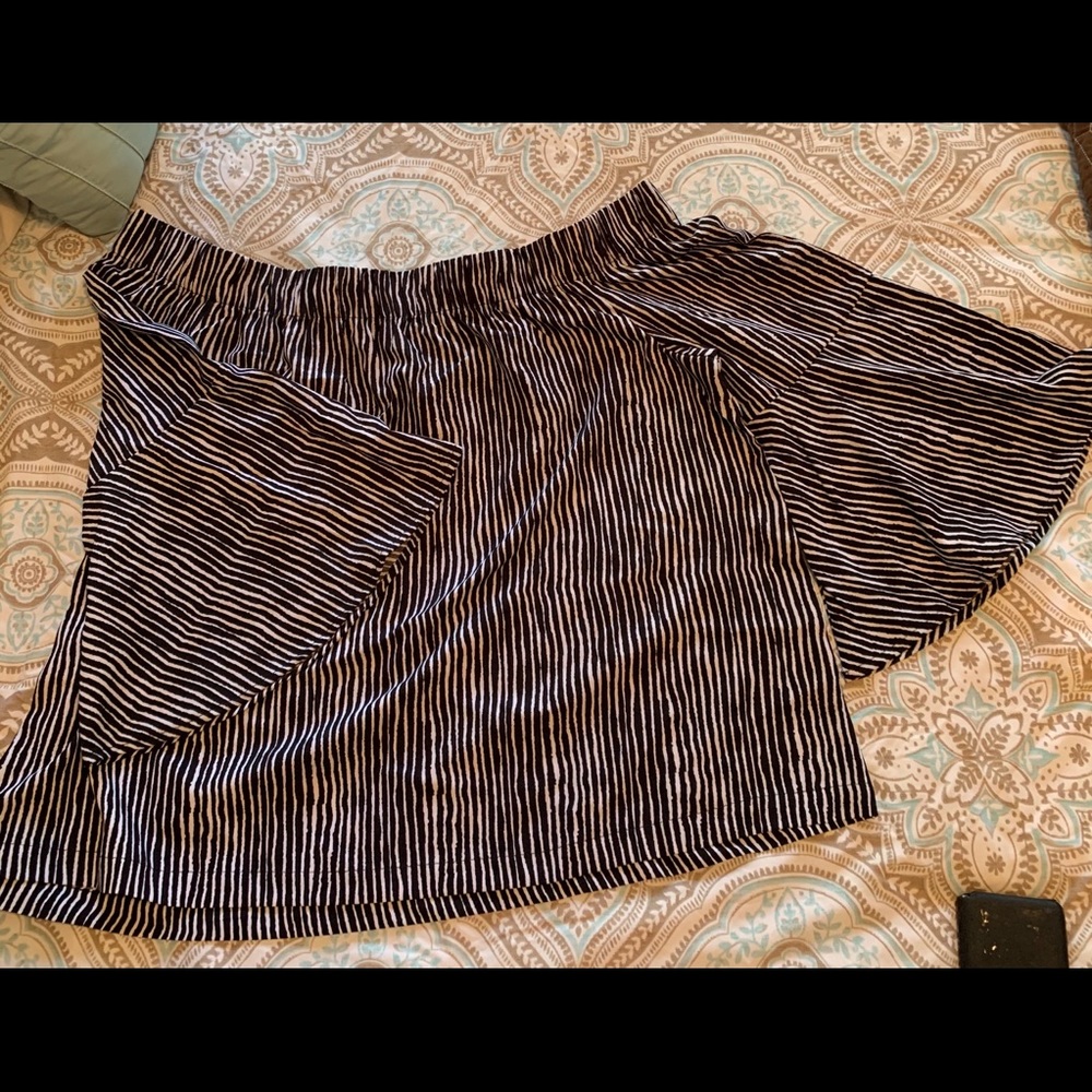 NWT Mud pie off the shoulder top